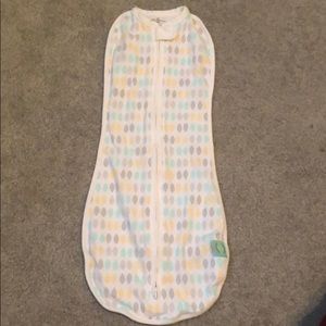0-3M Zip swaddle gender neutral colors